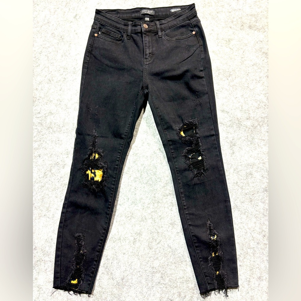 Judy Blue Jeans Womens Size 7/28 BlackSkinny Fit  Leopard Patch Distressed